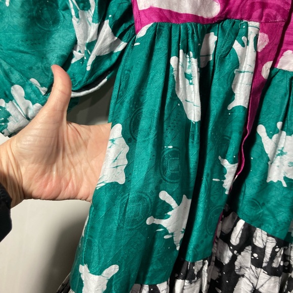 Busayo Tayo Mixed Batik Colors Midi Dress Puff Sleeves Pockets Size Small - Picture 10 of 16